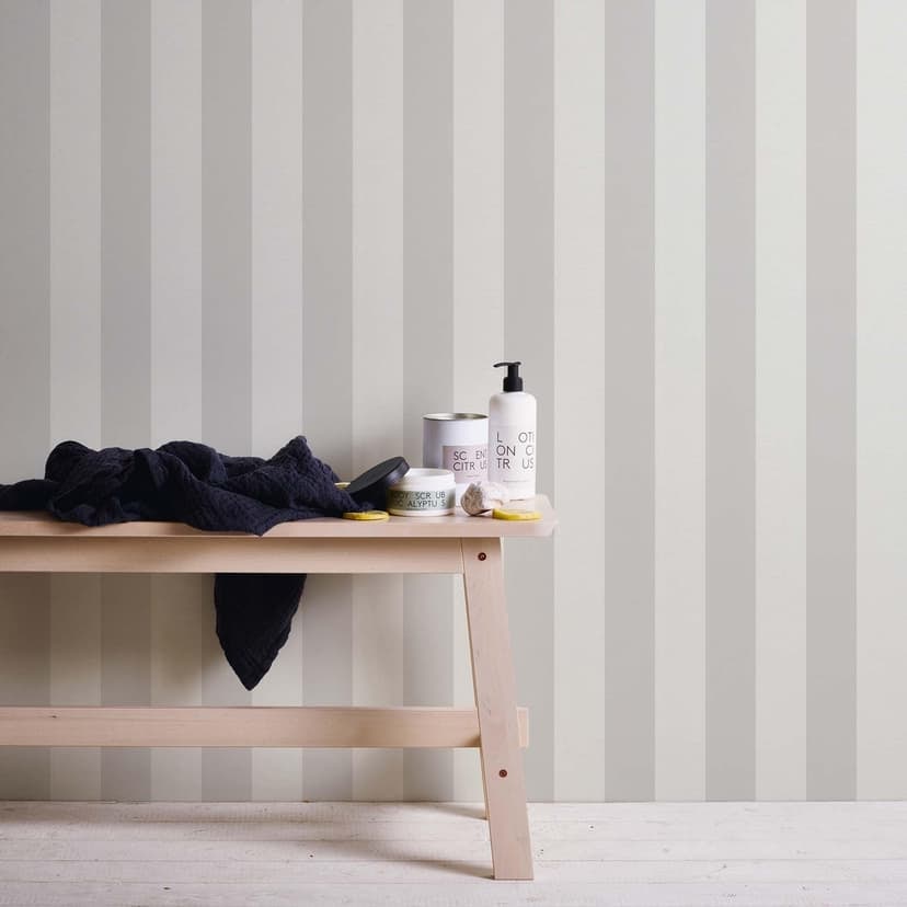 Randig tapet lantgård non-woven tapet grå vit vintage vardagsrum kök hall av A.S. Création