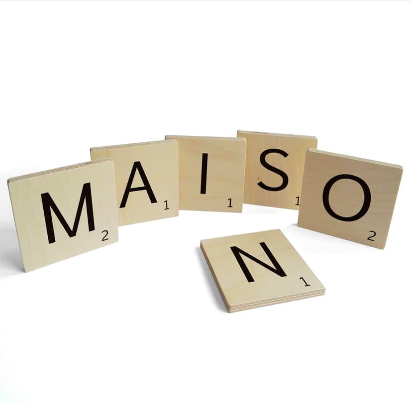 Bokstäver av trä Maison