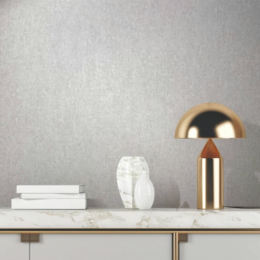 Non-woven tapet med matt, ljus struktur och grå betonglook