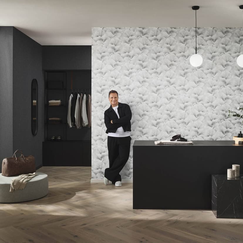 Guido Maria Kretschmer blommotiv tapet Floral Glow Fashion for Walls 5 ljusgrå