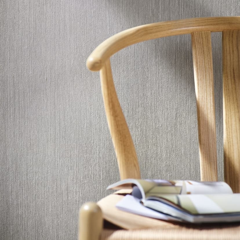 Non-woven tapet med fina linjer och ljus struktur grå, beige enfärgad
