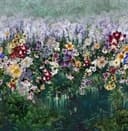 Fototapet Vildblomsäng med blomstermix i lila och grädde 2,7 x 2,65 m