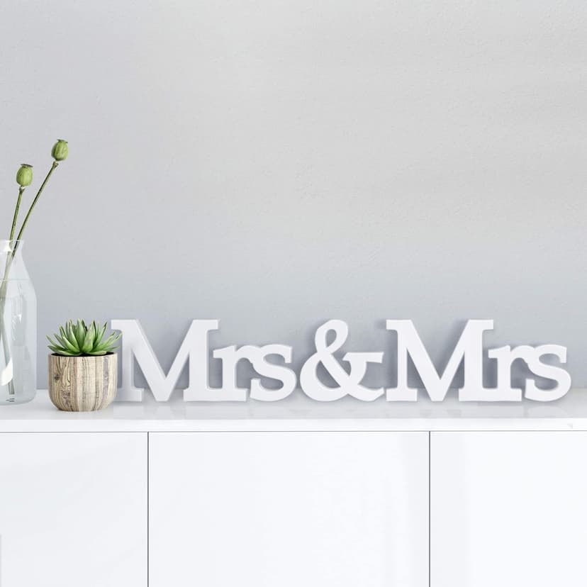Dekorativa bokstäver 3D Mrs & Mrs serif