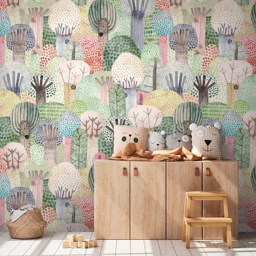 Fototapet med färgglatt skogsmotiv - Non-woven tapet för barnrum - Lekfull träddesign