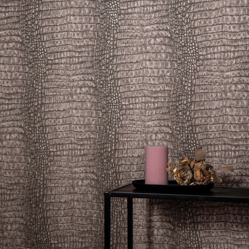 Non-woven tapet i mörkbrunt med krokodil look slående modern och lyxig textur