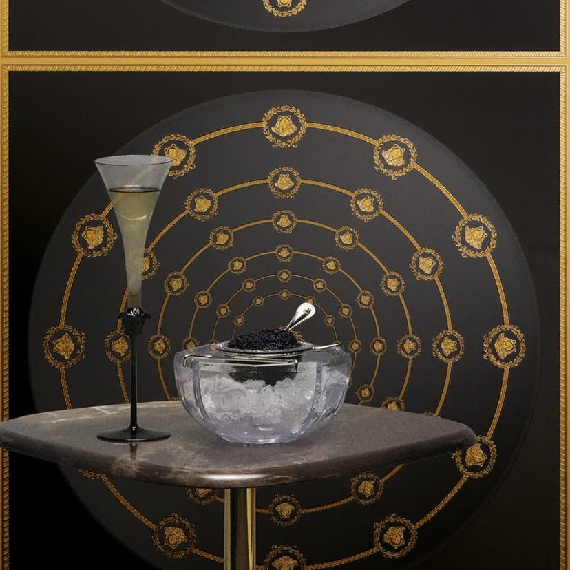 Versace Icke-vävd tapet I Love Baroque Medusa Circles Black Gold lyxig