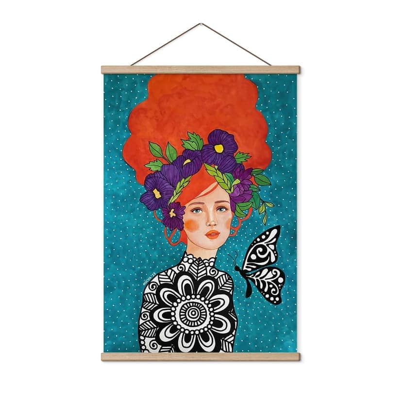 Fjäril kvinna Textil poster med blomsterkrans - Hülya